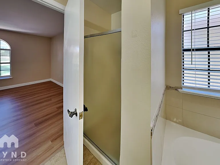 609 Spyglass Ln — Photo 12