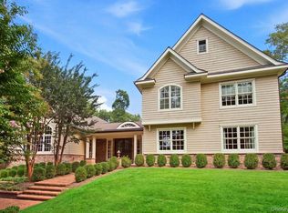 8 Fiddlers Green Drive, Lloyd Harbor, NY 11743