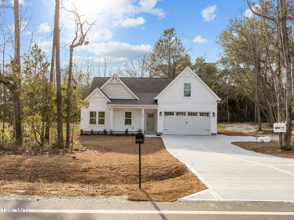 2401 Sunset Harbor Road SE, Bolivia, NC 28422