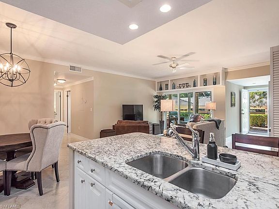 5th image of 5813 Glencove Dr APT 1102