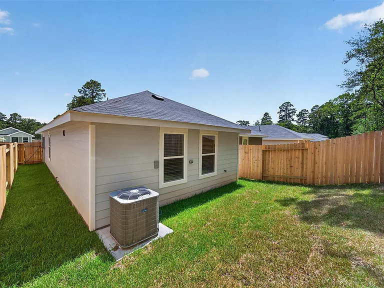 11943 Detar Ct — Photo 33