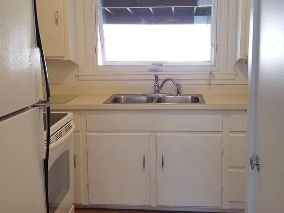 4th image of 80 Foster St APT 2