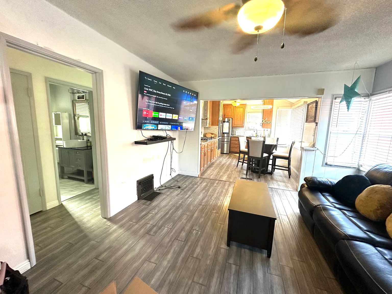 2 bed, 1000 sqft, $2,800 — Photo 2