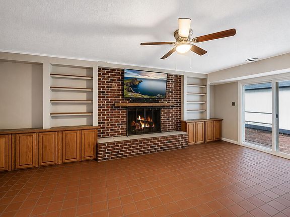 5th image of 924 Carnoustie Cir