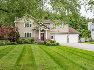 511 Sherborne Rd, Webster, NY 14580