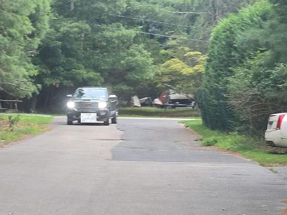 4th image of 39 Washington Ave