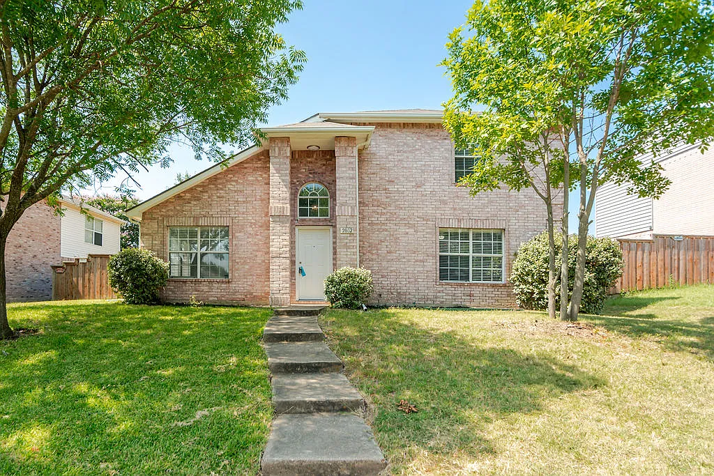 3 bed, 2.5 bath, 1644 sqft, $2,275 — Photo 3