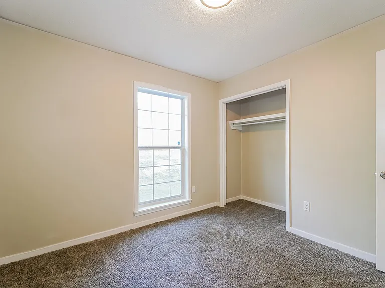 785736_028_bedroom_13538854.jpg
