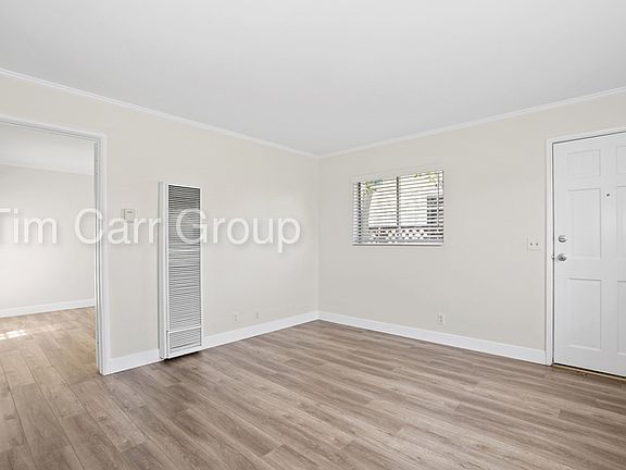 4th image of 2347 Orange Ave
