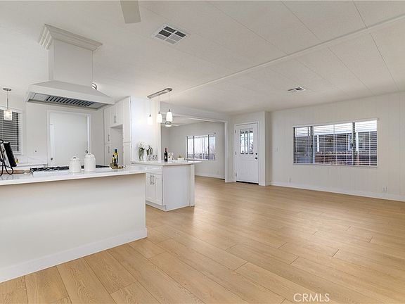 3rd image of 22742 Porter Rd