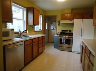 405 N Rosedale Dr, Brookfield, WI 53005