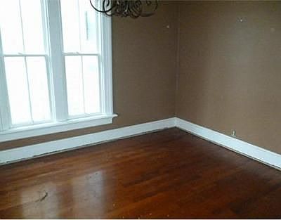 2nd image of 429 S Main Ave