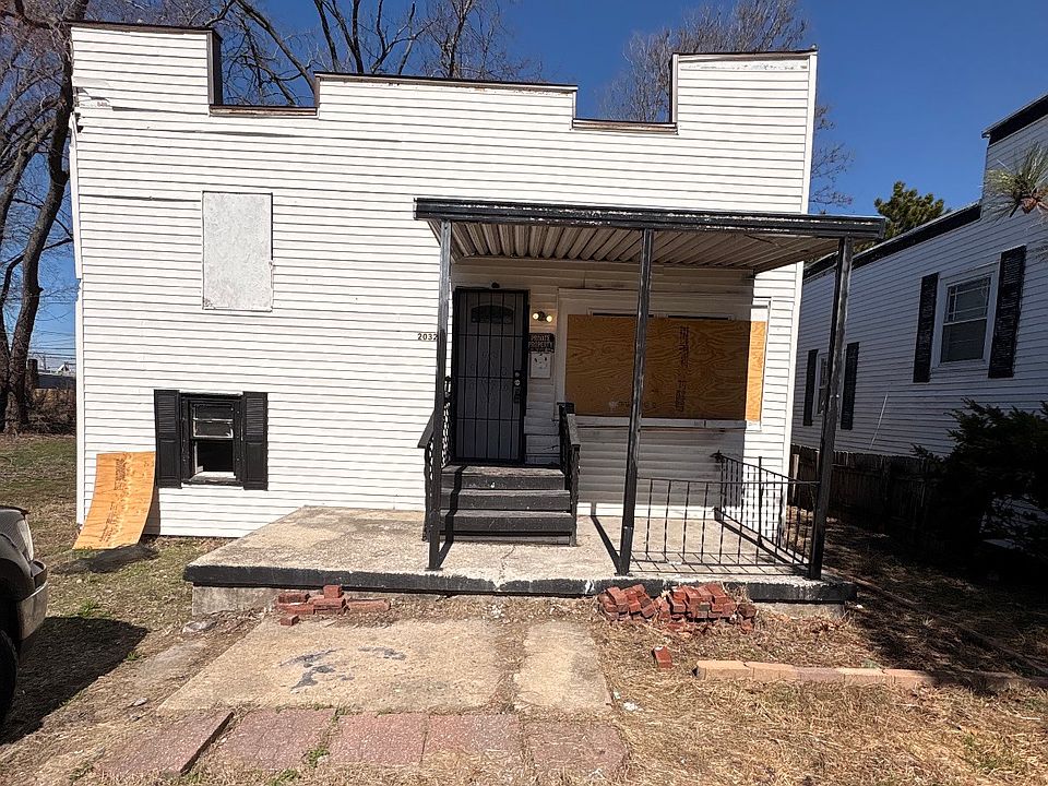 1st image of 2032 E North St