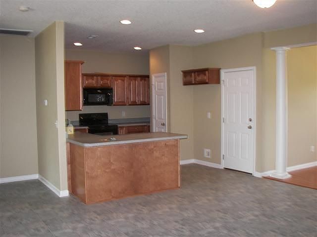 2nd image of 128 Gareloch Ln
