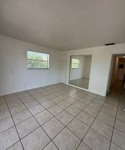 1020 N 18th Ct #201 — Photo 27
