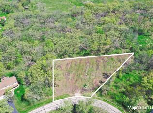 802 Apache Trl, Lake Villa, IL 60046