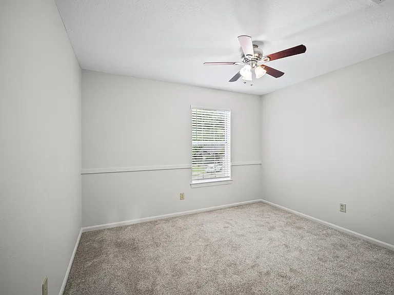 7 Grey Birch Pl — Photo 20