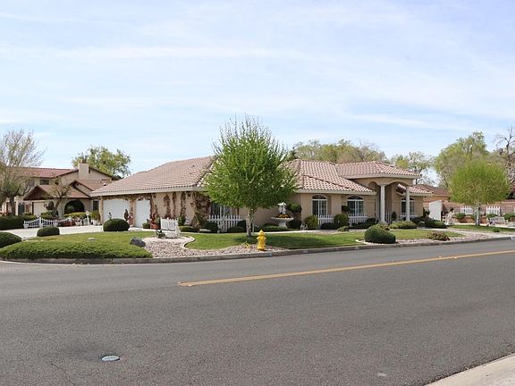 2nd image of 13289 Country Club Dr