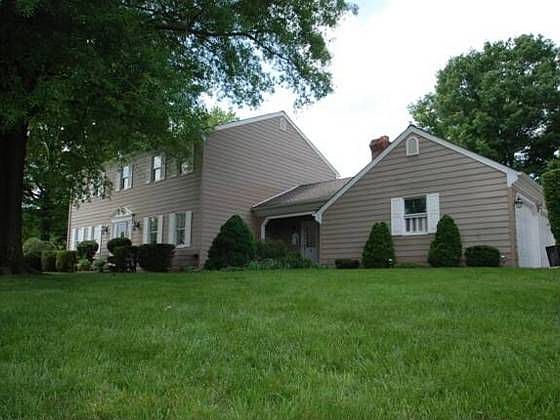 1st image of 219 Heron Pl