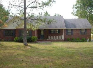 2 Cactus Cir, Hazlehurst, GA 31539