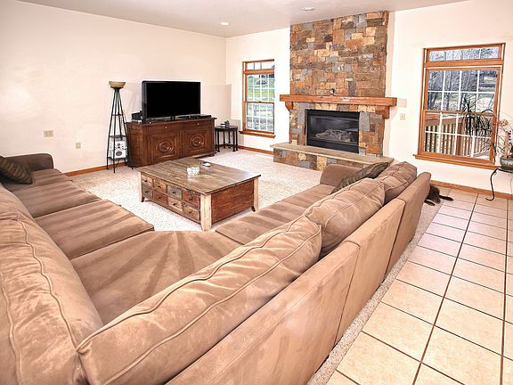 2nd image of 350 Whitetail Dr