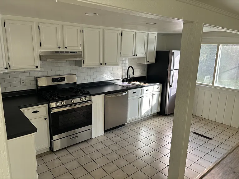 9391 Carpenter Rd — Photo 4
