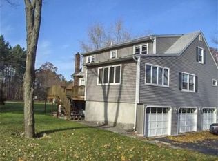 3 Coachman Ln, Methuen, MA 01844