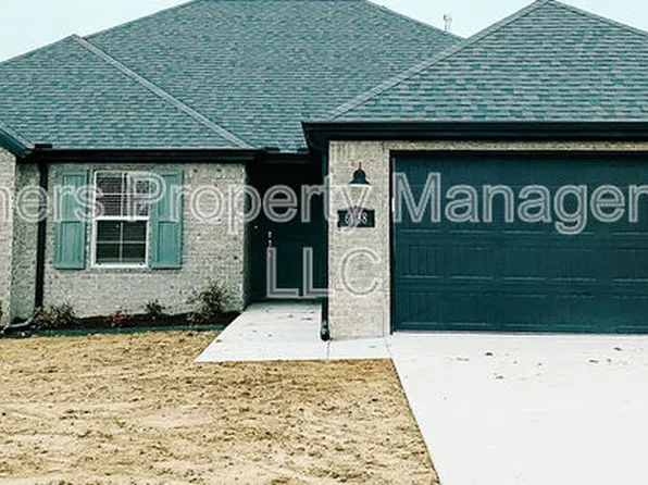 372 Canada Dr, Farmington, AR