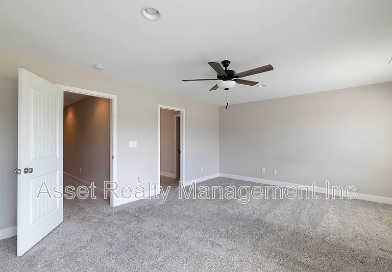 338 Broadberry Ave — Photo 23
