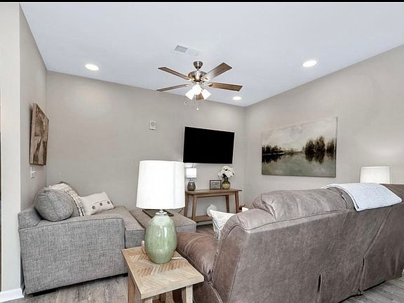 2nd image of 3111 Ivy Ave SW #A1