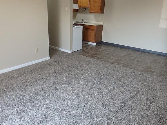 5th image of 2415 4th Ave N APT 9