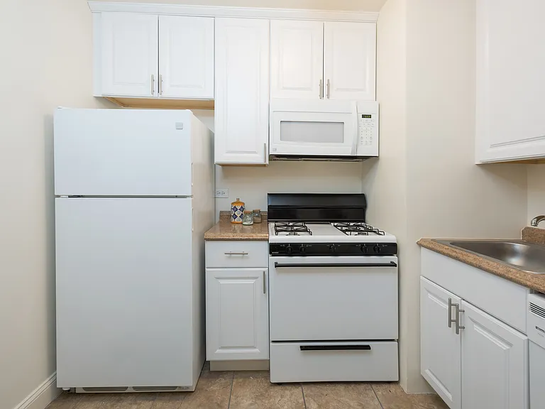 444 E 75th St #4G — Photo 3