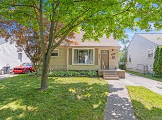 20018 Woodworth, Redford, MI 48240
