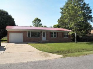 205 SE 8th St, Walnut Ridge, AR 72476