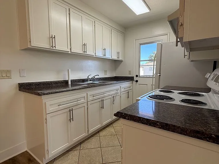 1188 Bryce Way — Photo 4