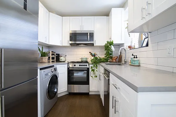 Rented by REAL New York | media 6