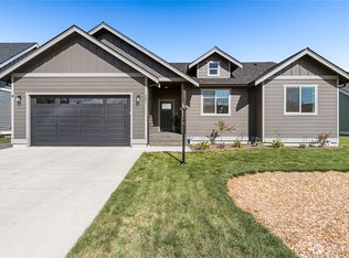 201 Brentwood Dr, Nooksack, WA