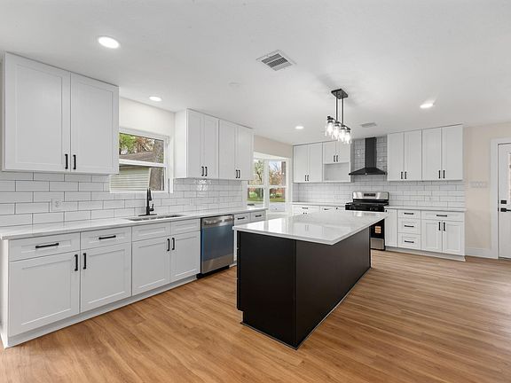 5th image of 21315 Greengate Dr