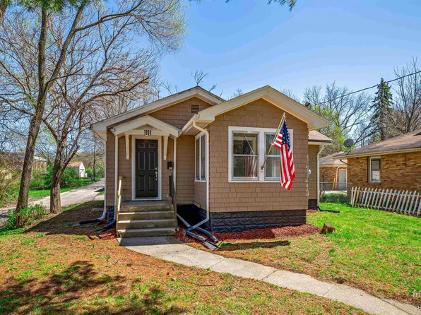 1111 Irving Ave, Rockford, IL 61101