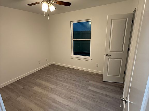 5th image of 4393 & 4395 W Thrasher Dr #4393