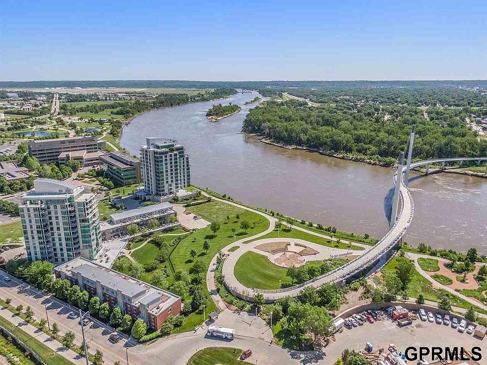 1st image of 555 Riverfront Plz APT 404