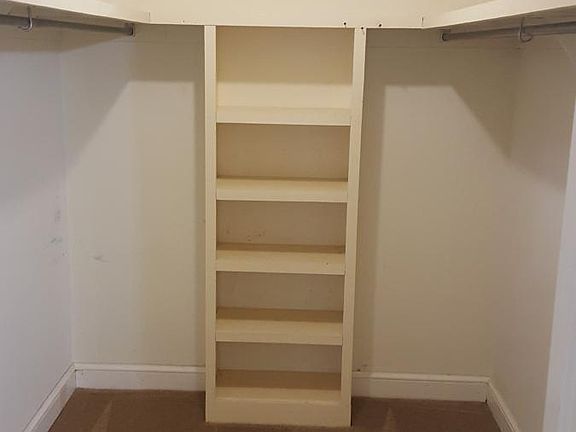 Master Walk In Closet