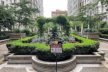 Rented by Coldwell Banker Warburg