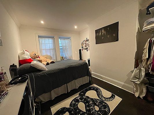 4th image of 720 Chauncey St #1