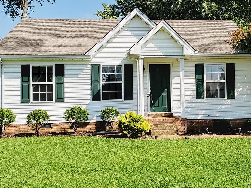1st image of 102 Derek Ct