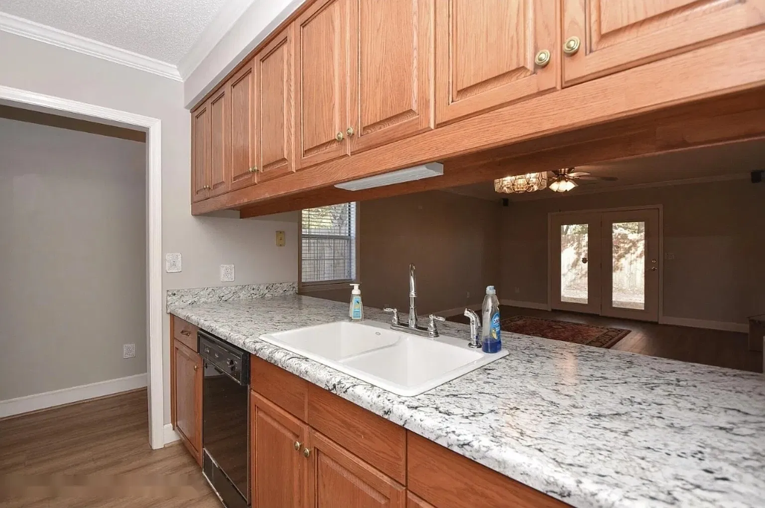 3 bed, 1179 sqft, $1,300 — Photo 3