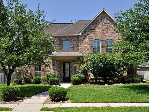 2nd image of 28414 Lauren Cove Ln