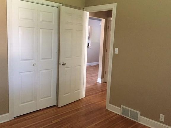 5th image of 4725 Xerxes Ave S