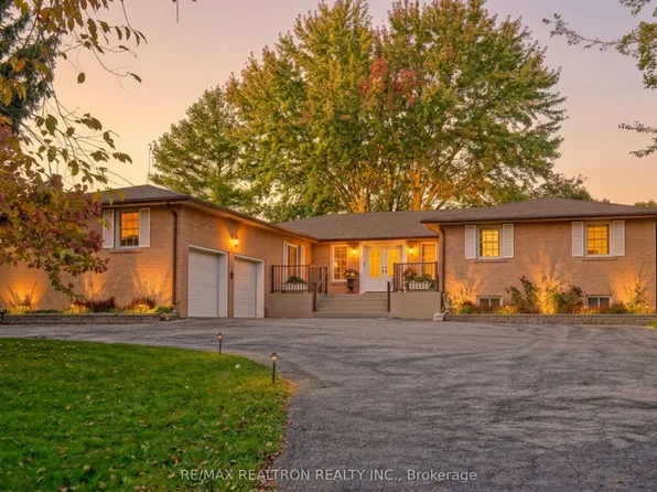 240 Webb Rd, Uxbridge, ON L9P 0G4