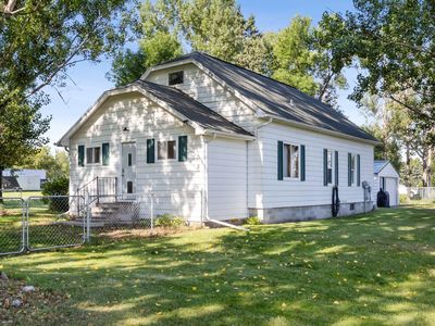 281 Grove St, Sheldon, ND, 58068